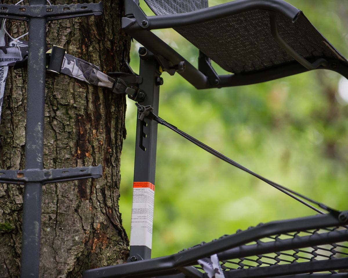 Hawk Kickback™ LVL Hang-On Treestand